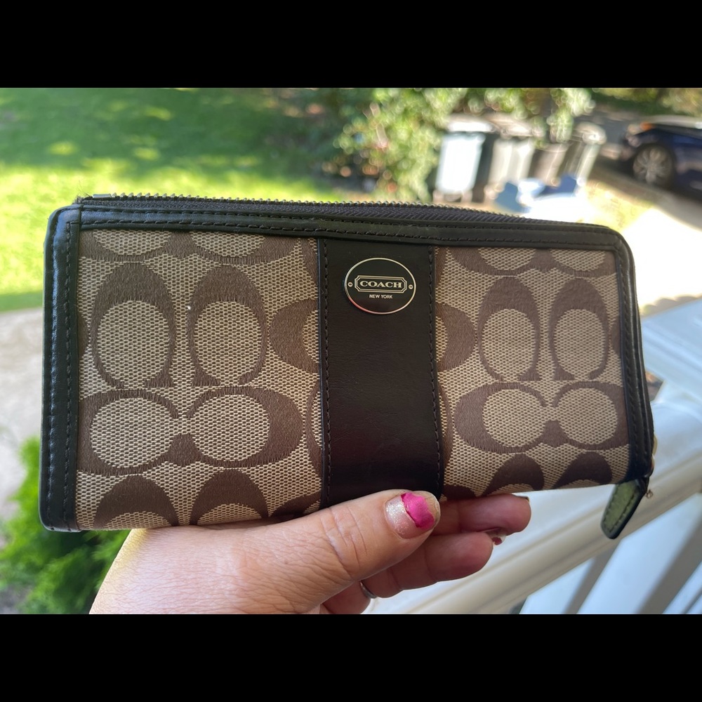 Coach Leatherware Long Wallet Gem